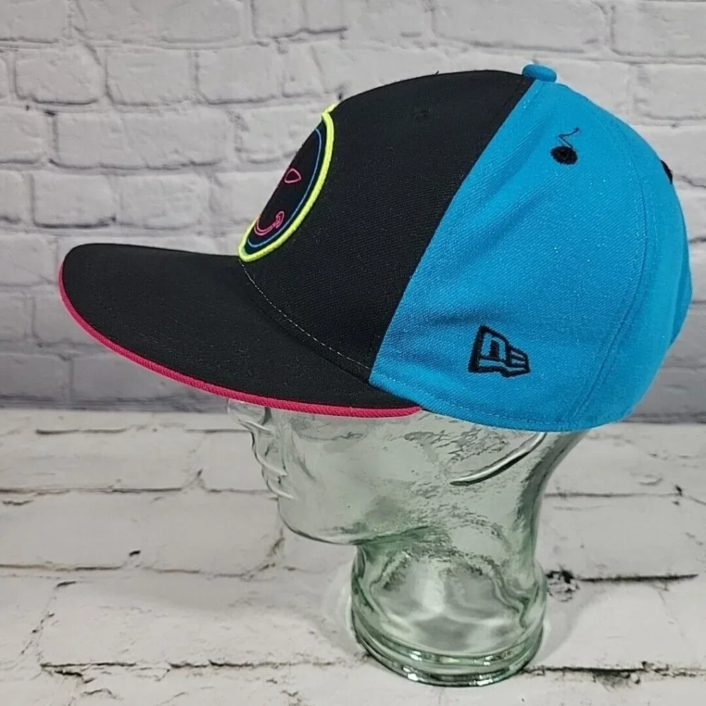 YUMS New Era 9FIFTY Embroidered Logo Black With Neon Snapback‎ Hat Cap